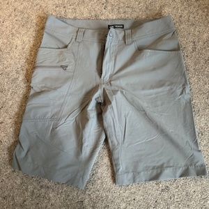 Arc'teryx hiking shorts (32)